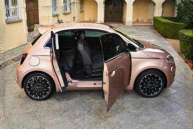 Fiat 500e 3+1 - Stellantis &You Fiat 500e 3+1 - Stellantis &You
